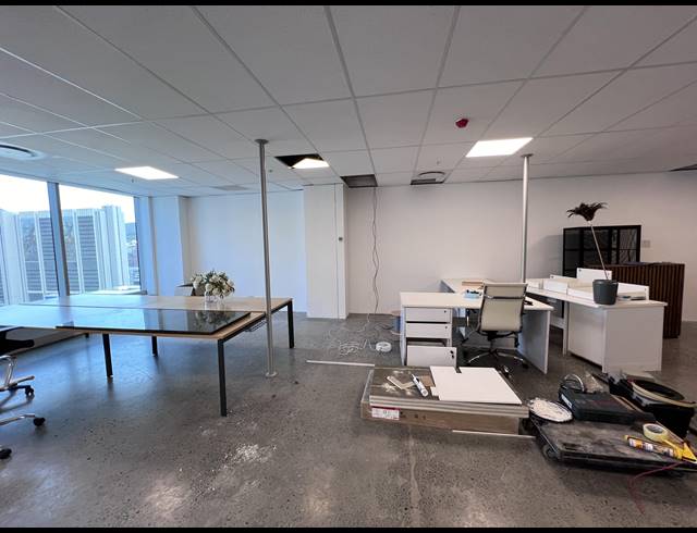 138M² OFFICE TO LET IN FORESHORE